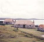 2 thatched cottages, Malacleit